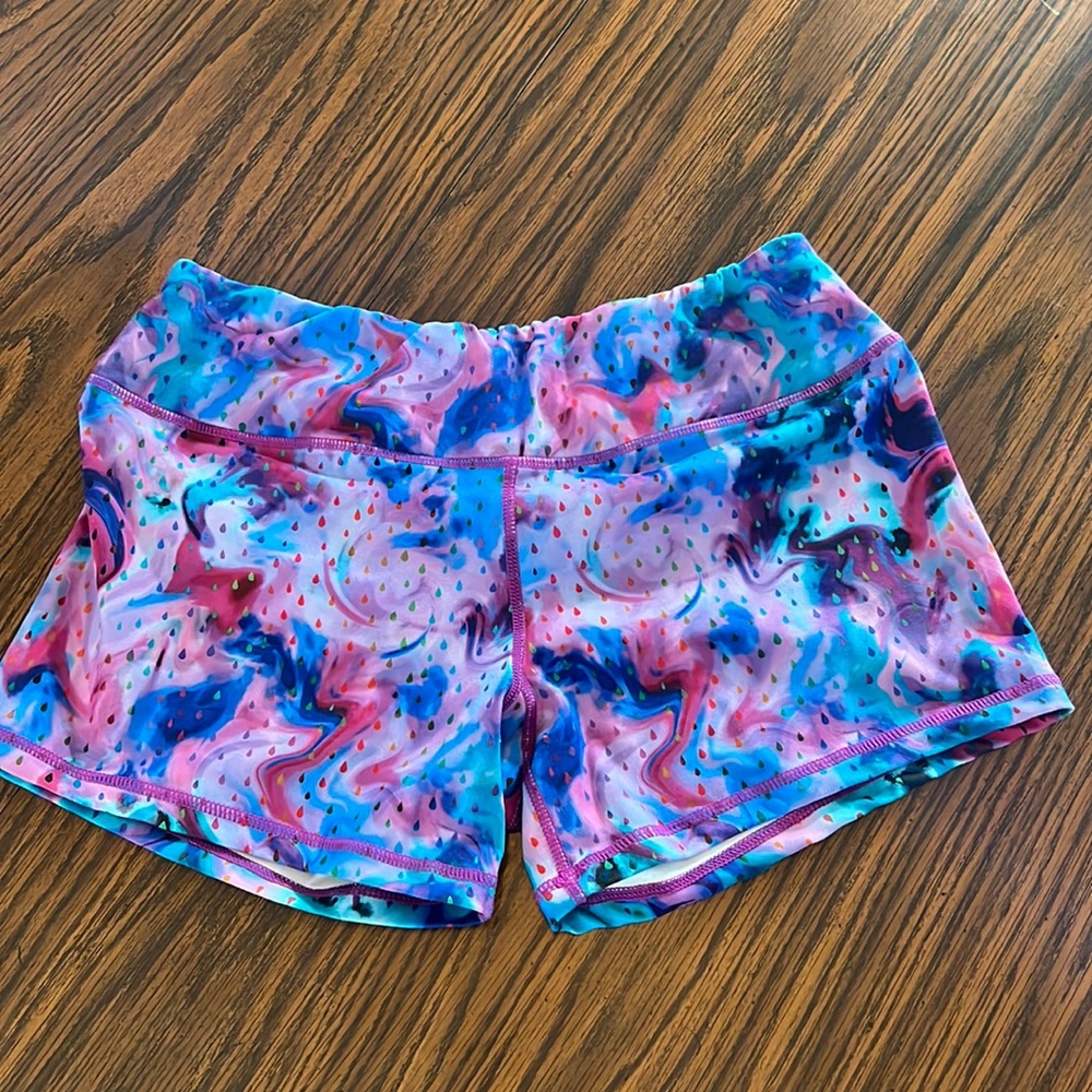 Born primitive shorts